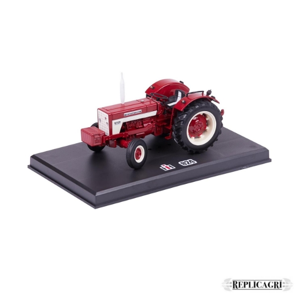 Picture of Model IH 824, 4 WHEELS MOTOR